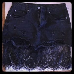 Black denim skirt trimmed in lace ☺️